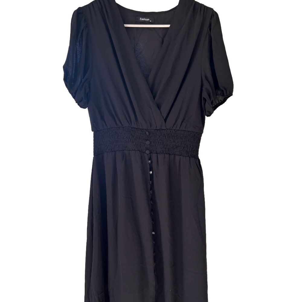 V-Neck Midi Dress Short Sleeve Size Medium